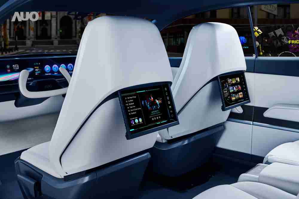 尊龙集团将于CES 展示全新Smart Cockpit 2024，，，，可紧密串连使用者多元需求，，并革新座舱内部的应用和设计，，，带来身历其境且引人入胜的视觉飨宴，，，，满足驾乘人员的全方位体验